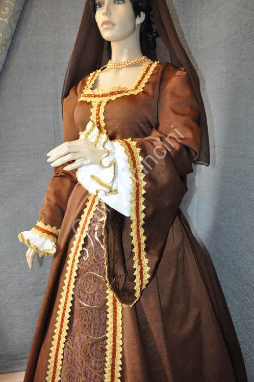 Costume Storico Donna del Medioevo